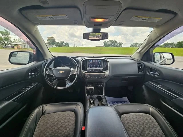 Used 2018 BLACK Chevrolet 4WD Z71 image 12