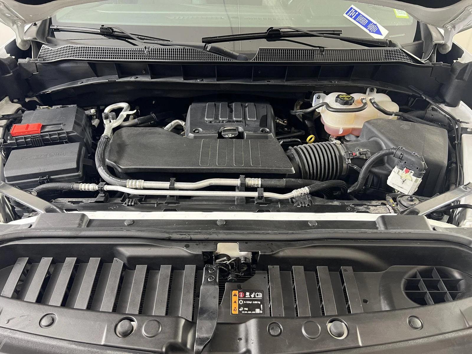 Used 2024 Summit White Chevrolet LT (2FL) image 23