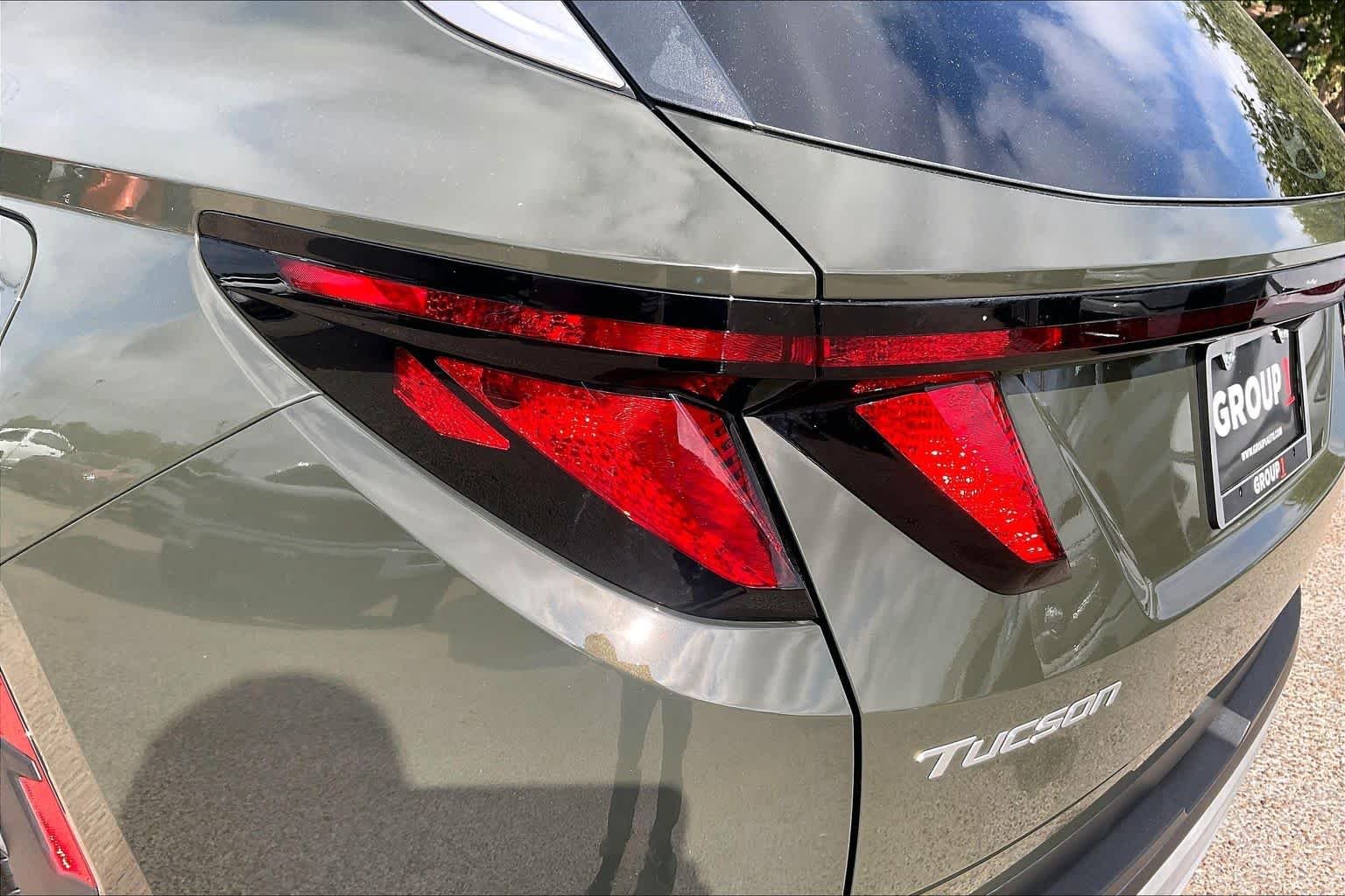 Used 2025 Rockwood Green Hyundai SEL image 29