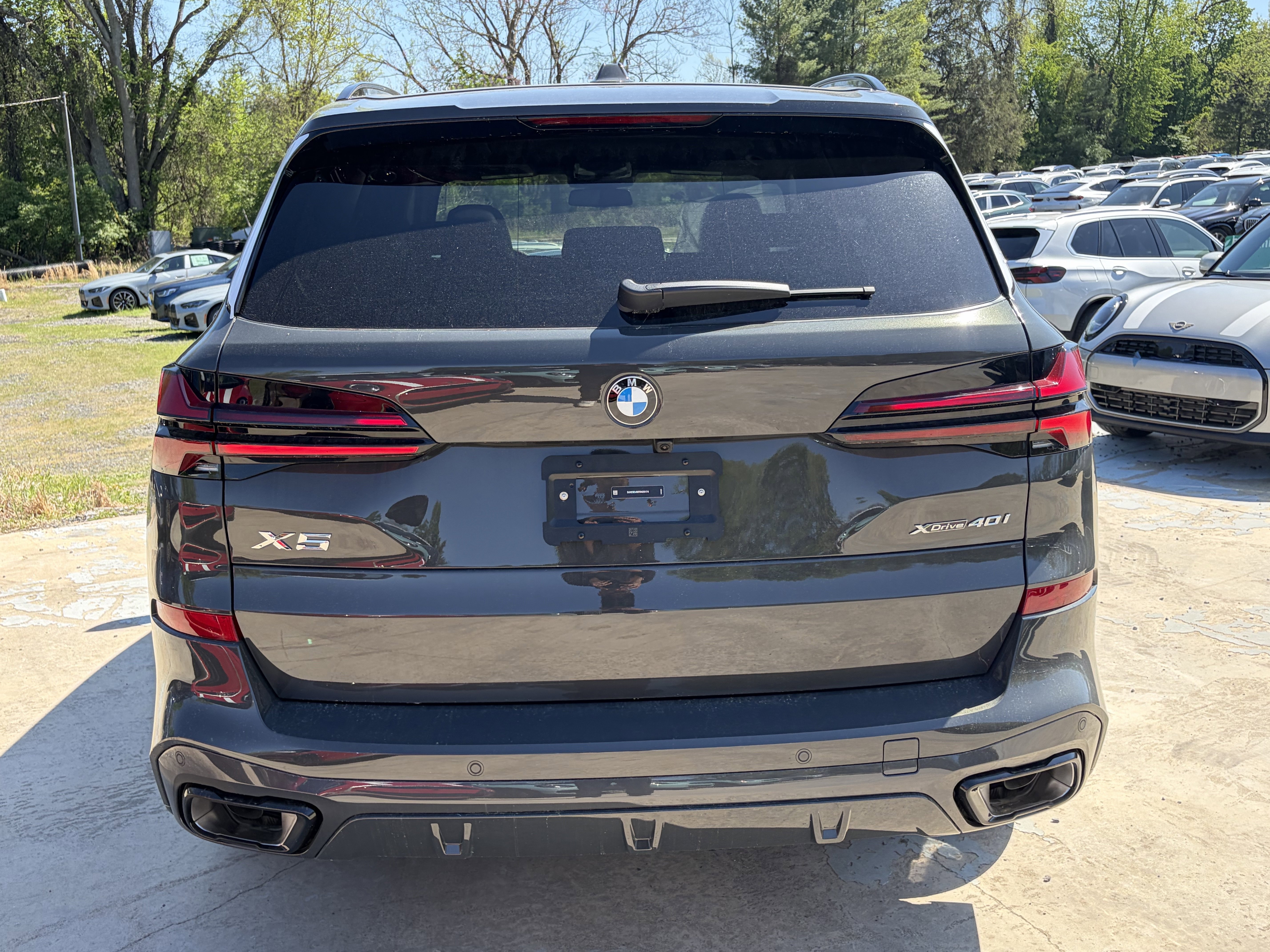 New 2026 Dravit Grey Metallic BMW xDrive40i image 6