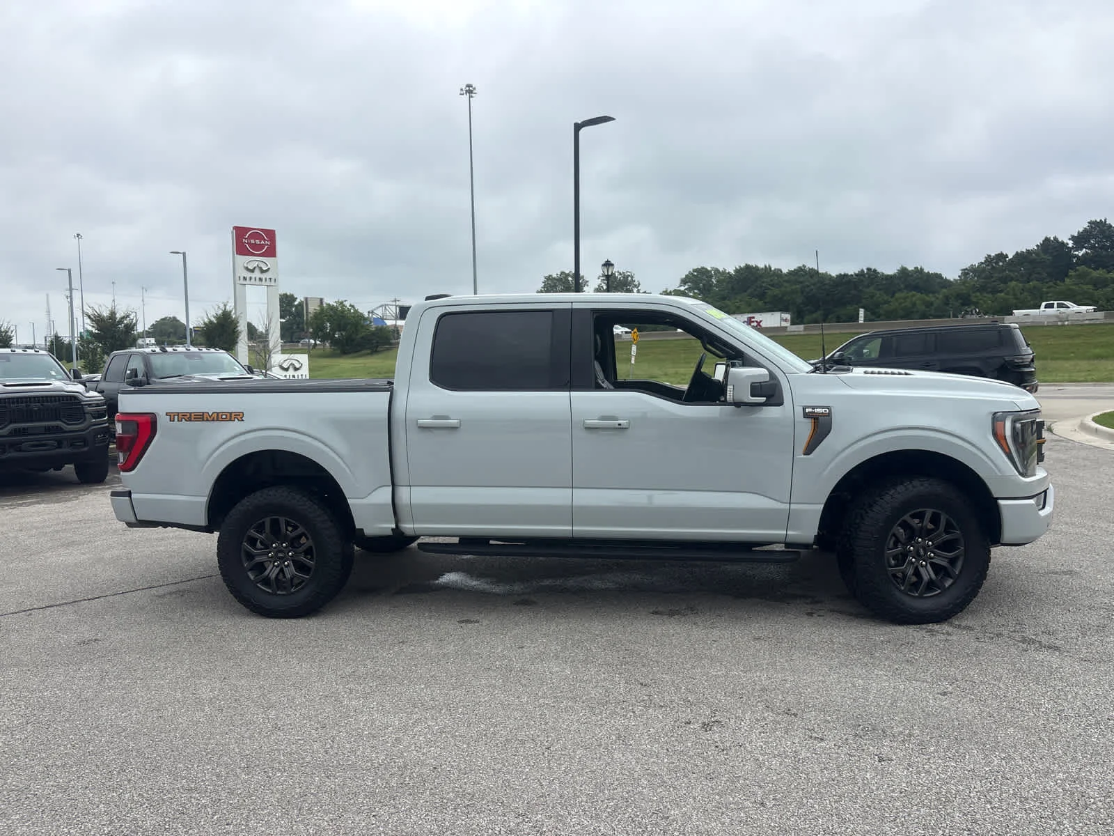 Used 2023 Avalanche Ford Tremor image 11