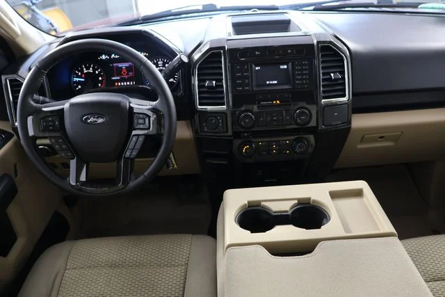 Used 2016 Red Ford XLT image 2