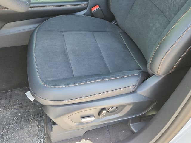 New 2026 Space White Metallic Ford Tremor® image 8