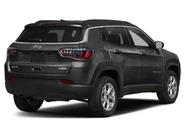 New 2026 Diamond Black Crystal Pearl-Coat Exterior Paint Jeep Limited image 26