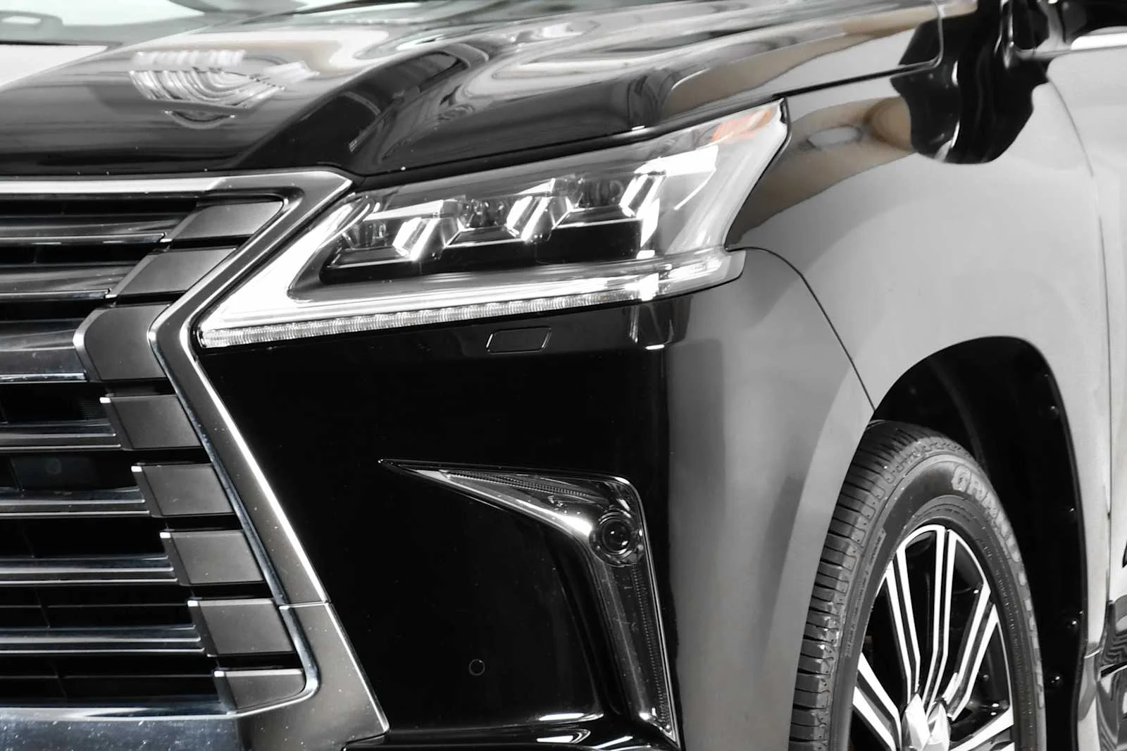 Used 2019 Black Onyx Lexus  image 11