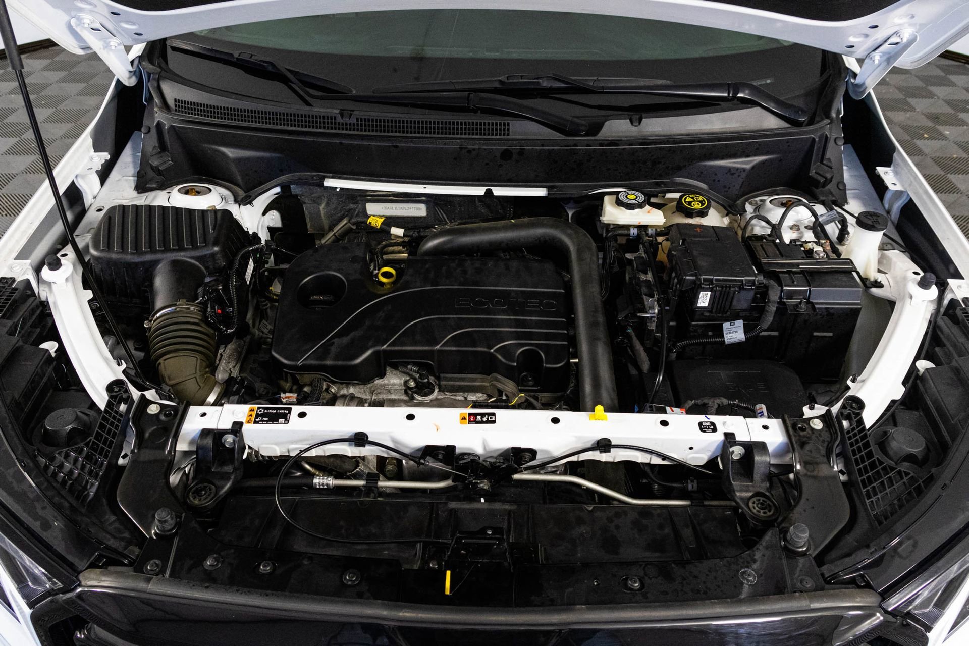 2023 GMC TERRAIN - Image 46