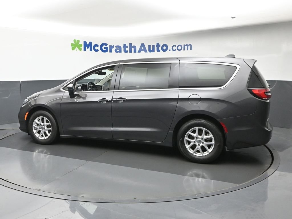 Used 2023 Gray Chrysler Touring L image 31