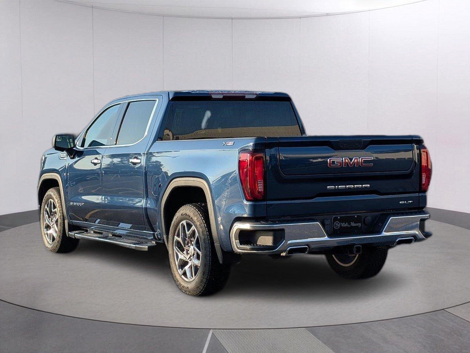 Used 2022 PACIFIC BLUE METALLIC GMC SLT image 3