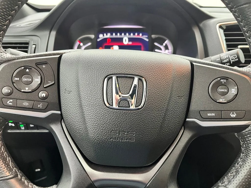 Used 2025 Red Honda EX-L image 24