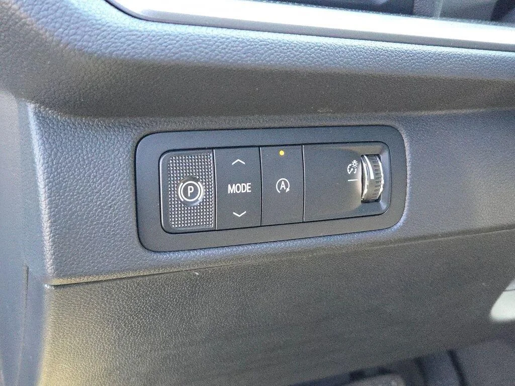 2027 Chevrolet Traverse LT - Photo 23