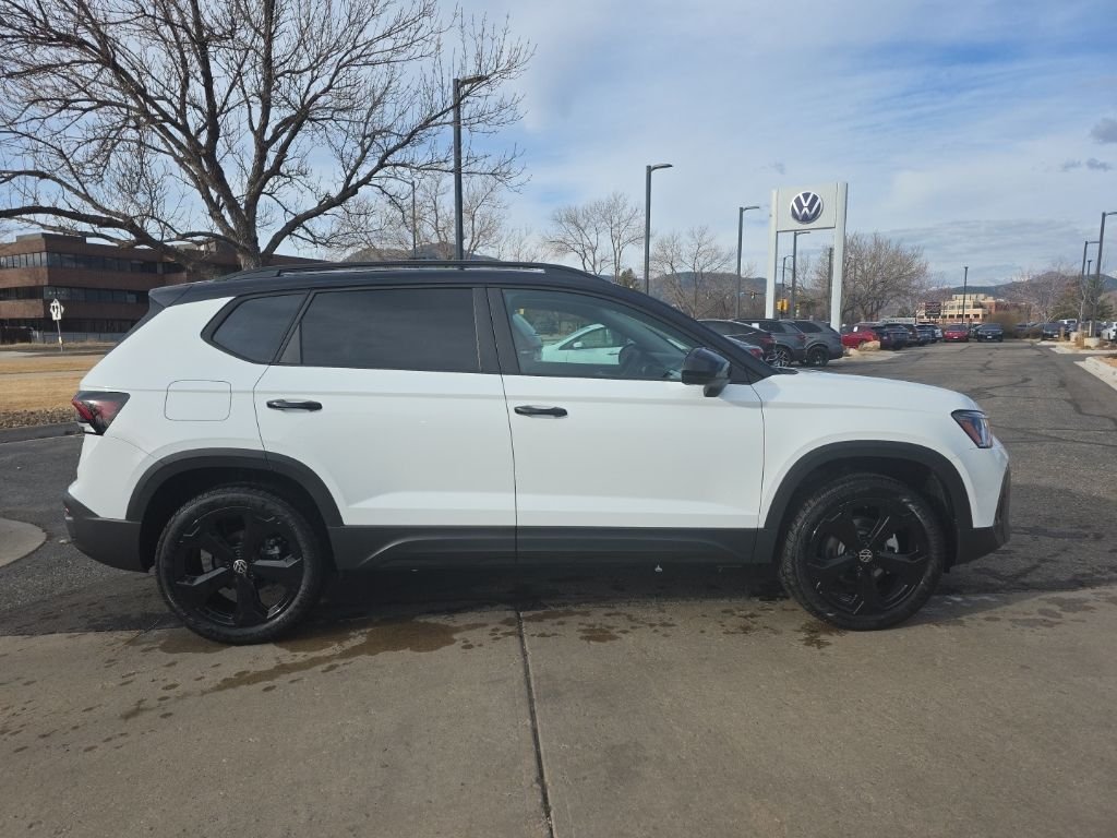 New 2026 Pure White w/Deep Blk Rf Volkswagen 1.5T SE Black image 6