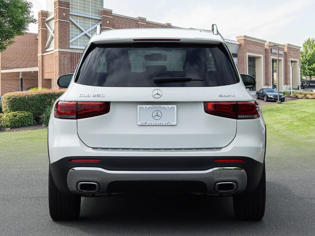 Certified Used 2023 Polar White Mercedes-Benz GLB 250 image 5