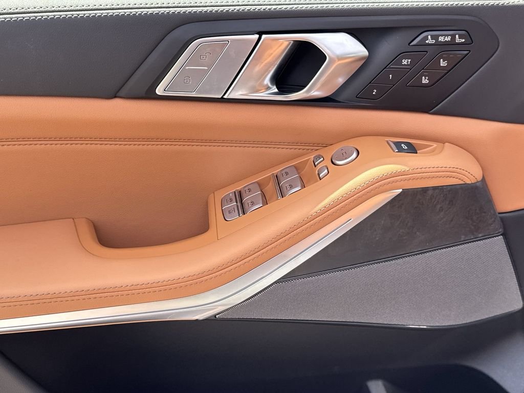New 2027 Gray BMW xDrive40i image 15
