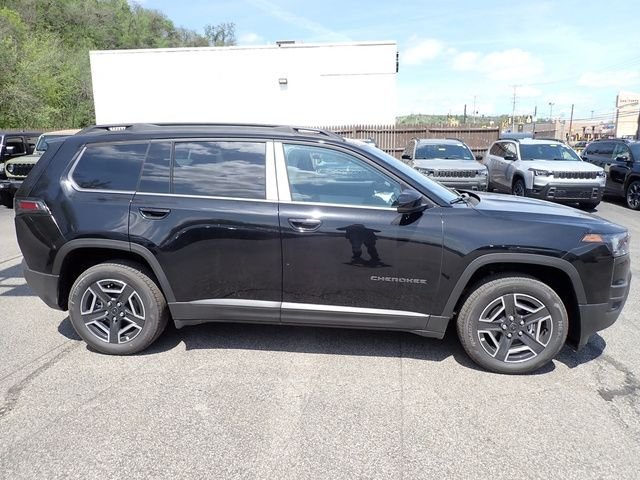 New 2026 Diamond Black Crystal Pearl-Coat Exterior Paint Jeep Limited image 8
