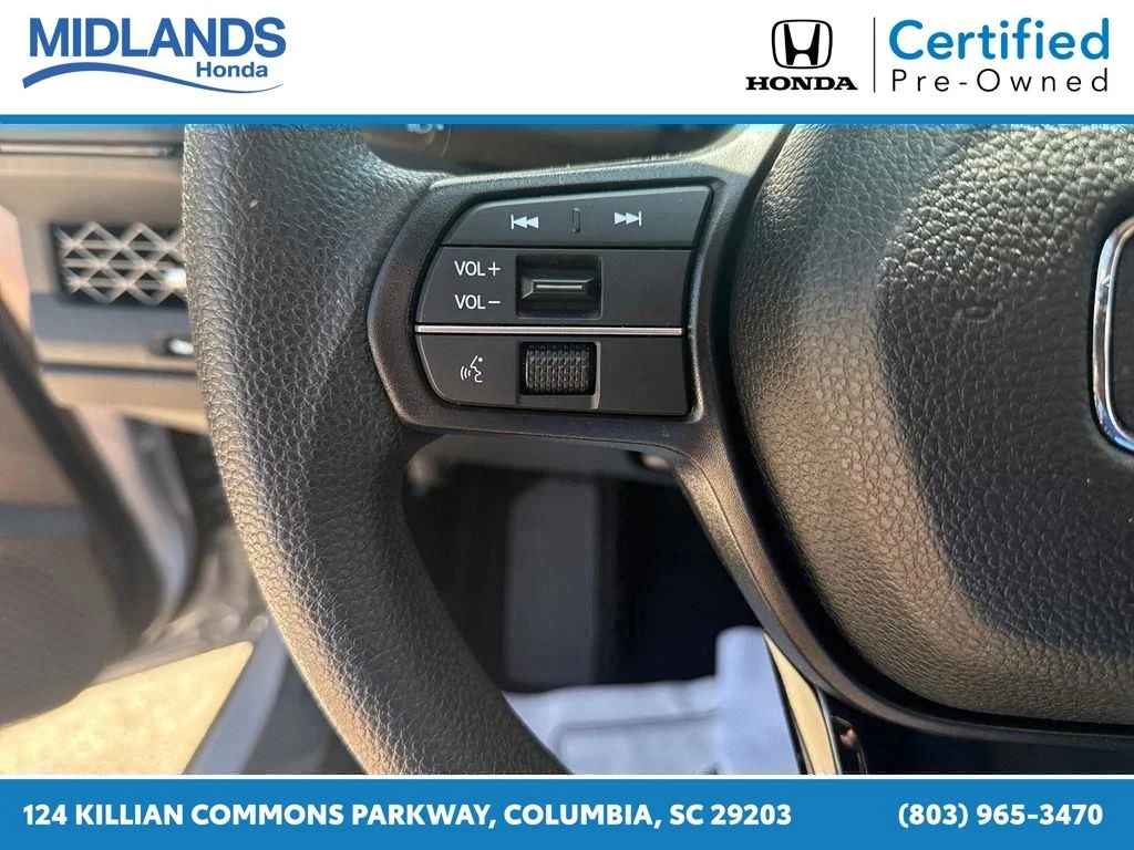 Certified Used 2025 Solar Silver Metallic Honda SE image 17