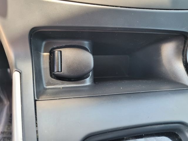 Used 2019 White Nissan S image 25