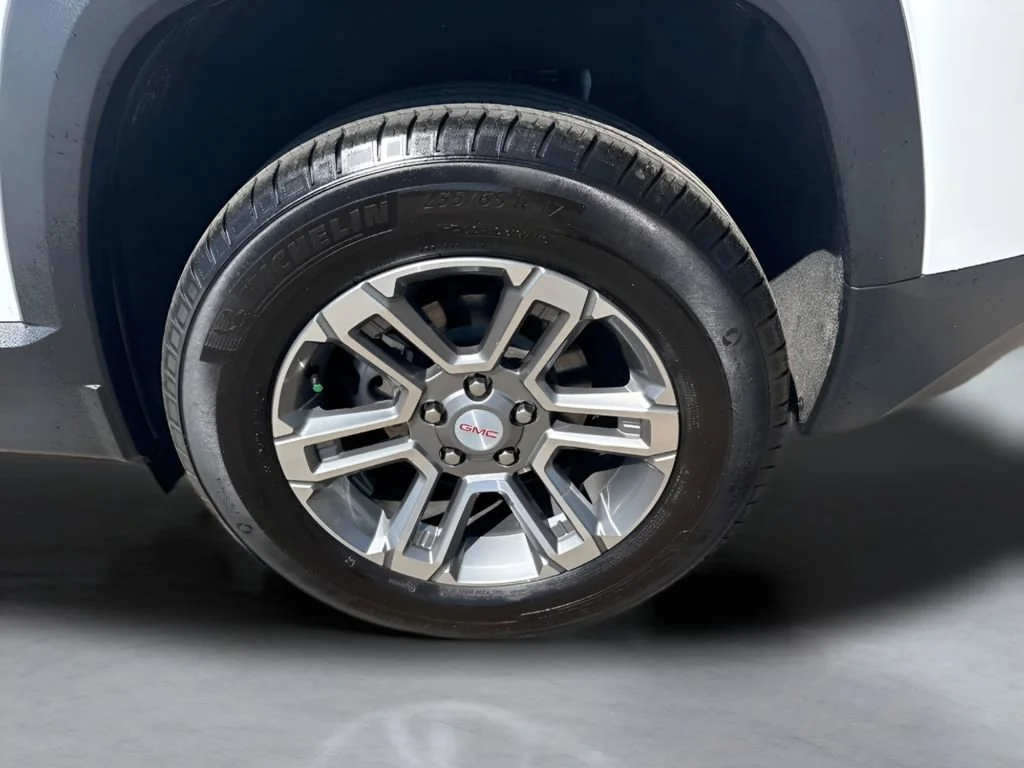 Used 2026 Summit White GMC Elevation image 36