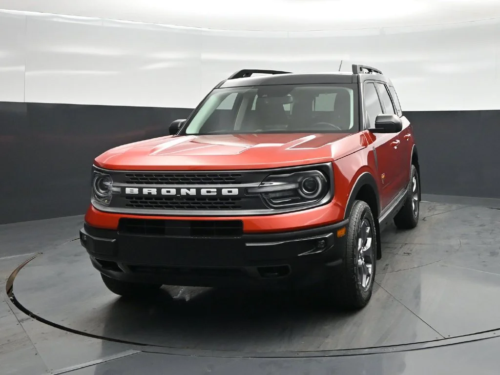 Used 2023 Red Ford Badlands image 50
