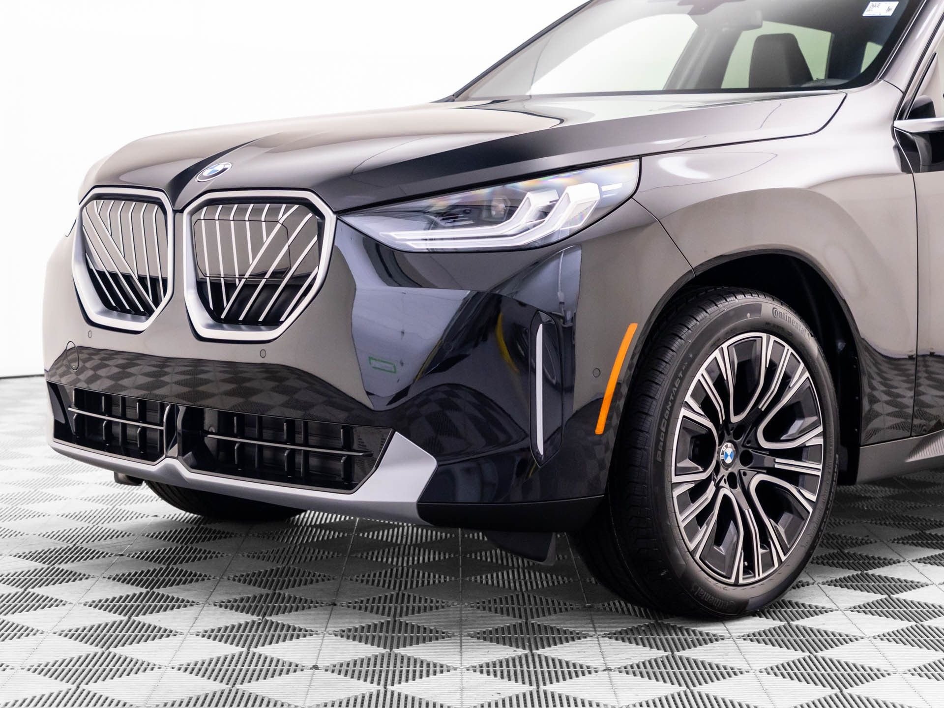 New 2026 Black Sapphire Metallic BMW 30 xDrive image 37