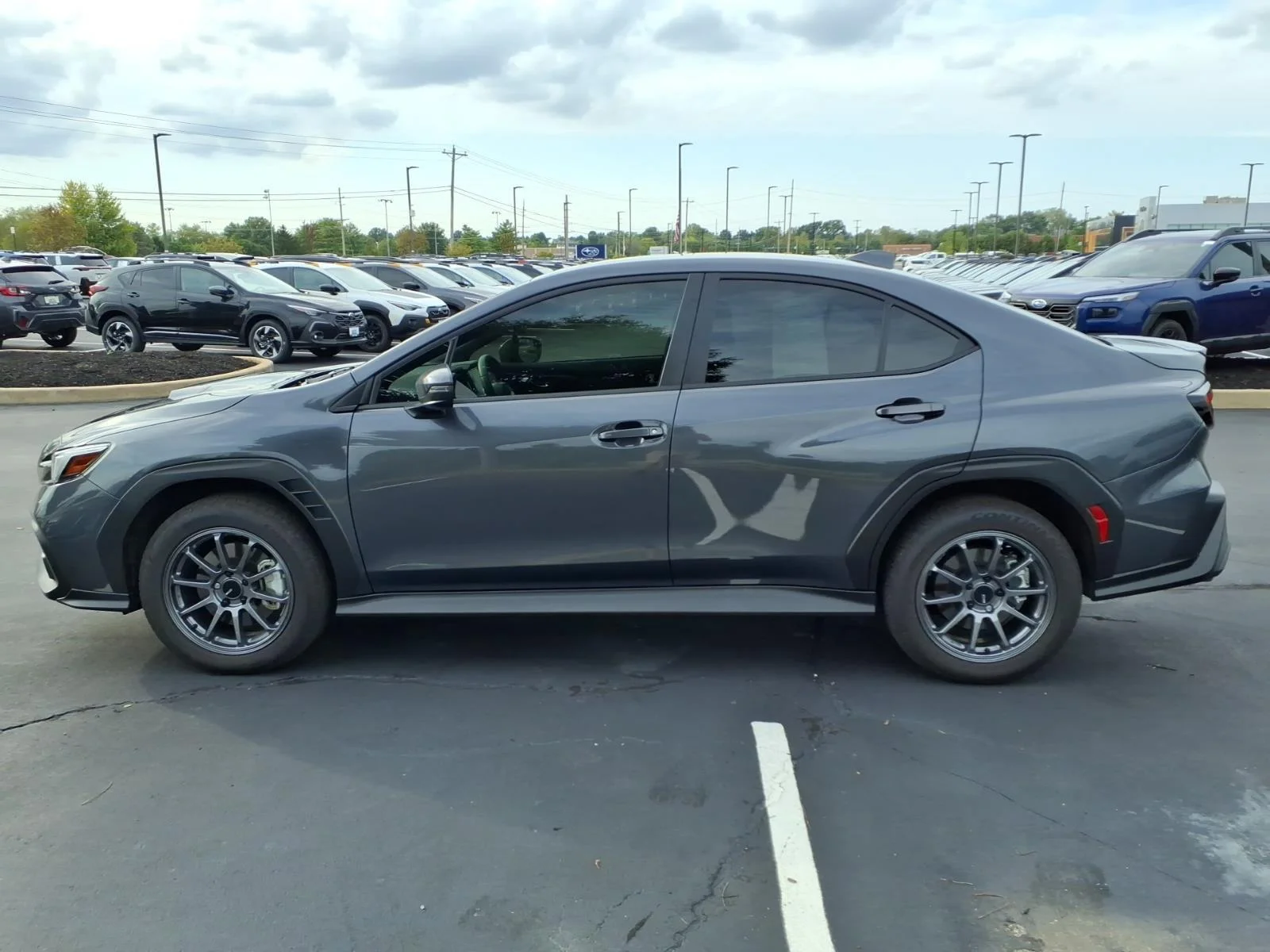 Used 2024 Magnetite Gray Metallic Subaru Limited image 4