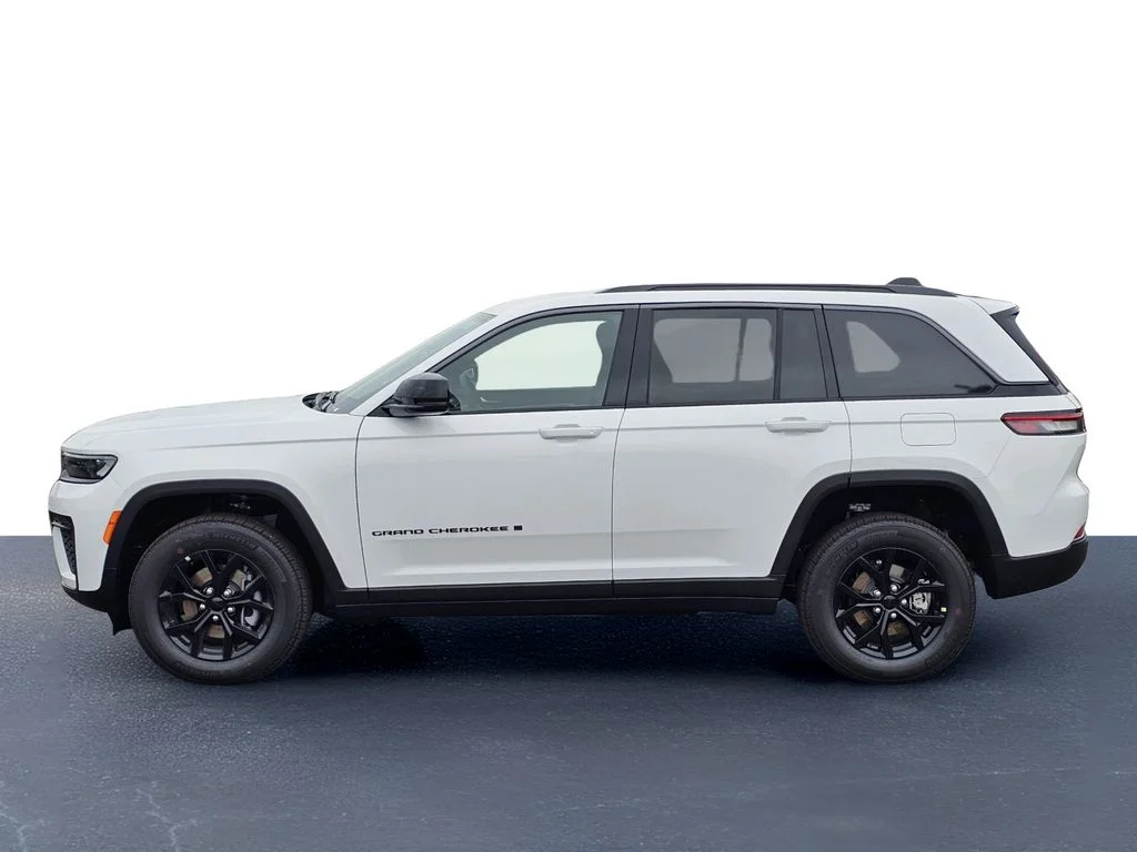 New 2026 Bright White Clear-Coat Exterior Paint Jeep Altitude image 13