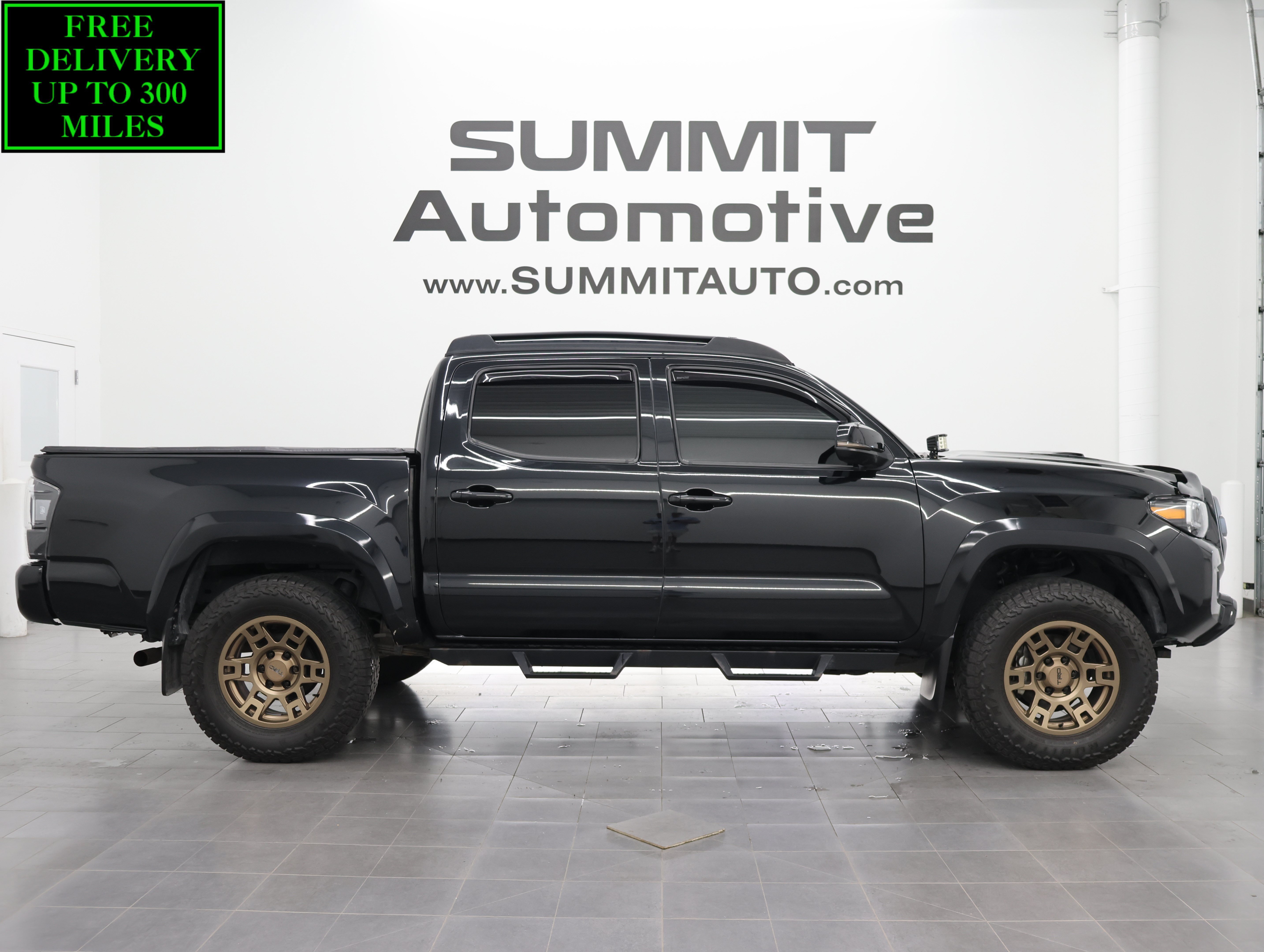 Used 2021  Toyota  image 1