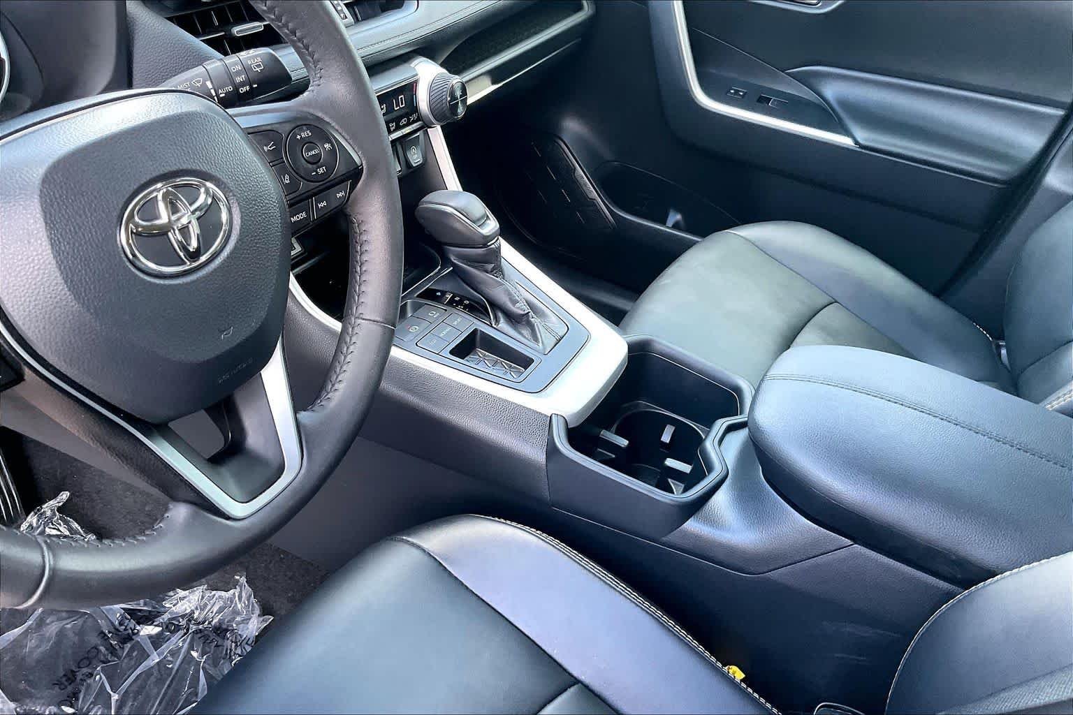 Used 2024 Ruby Flare Pearl Toyota XLE Premium image 17