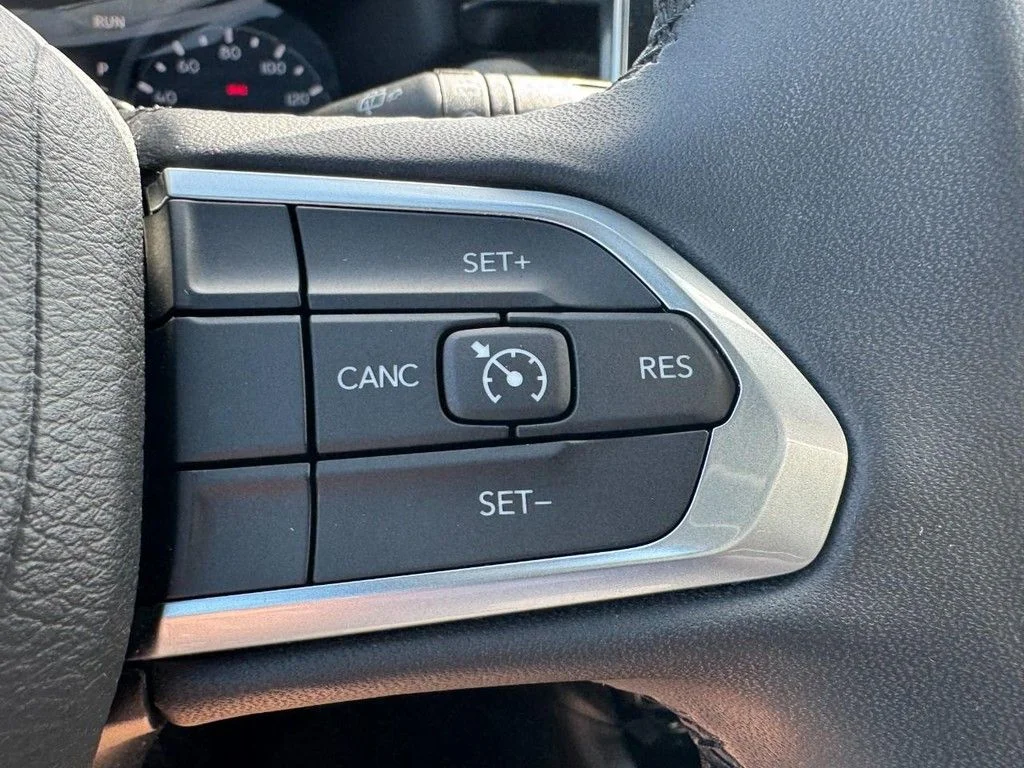 Used 2024 Blue Jeep Latitude image 17
