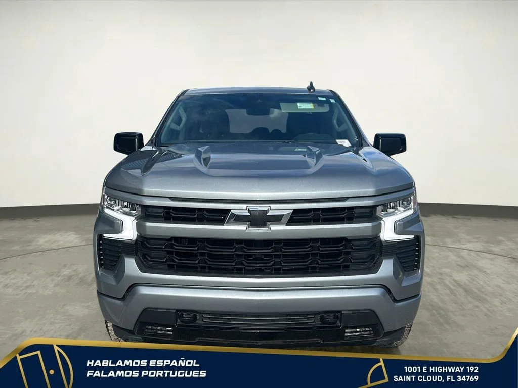 Used 2025 Sterling Gray Metallic Chevrolet RST image 10