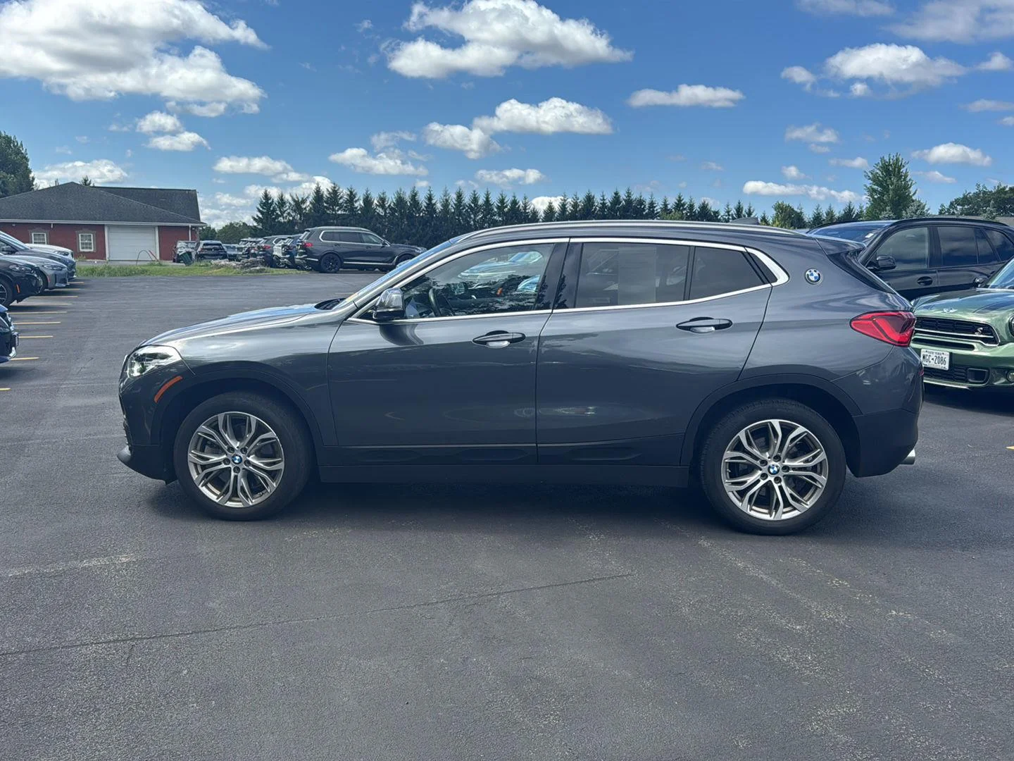 Used 2020 Mineral Gray Metallic BMW xDrive28i image 7
