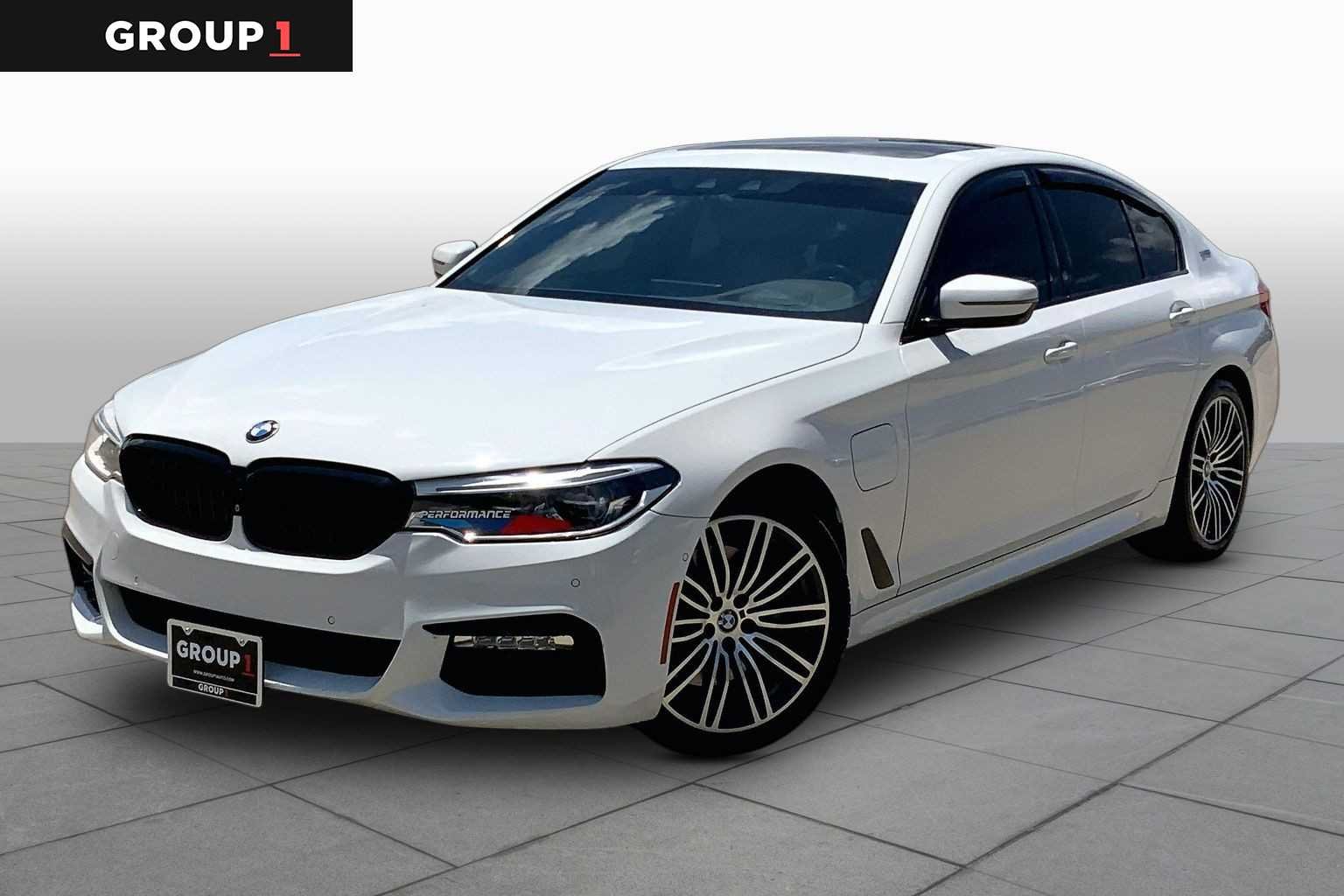 2018 BMW 5 Series 530e iPerformance Sedan's photo