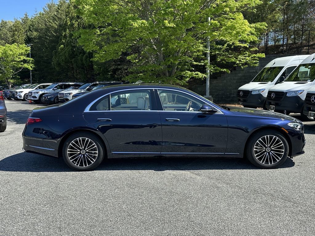 New 2026 Nautical Blue Metallic Mercedes-Benz S 580e image 9