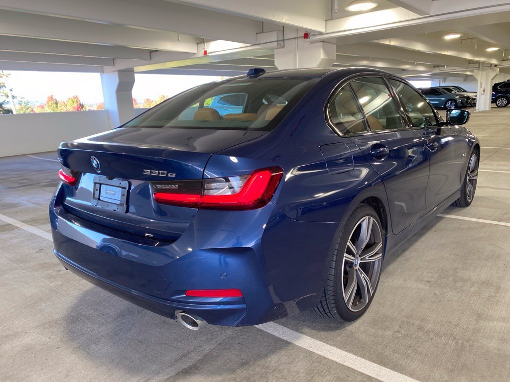 Used 2023 Phytonic Blue Metallic BMW 330e xDrive image 5