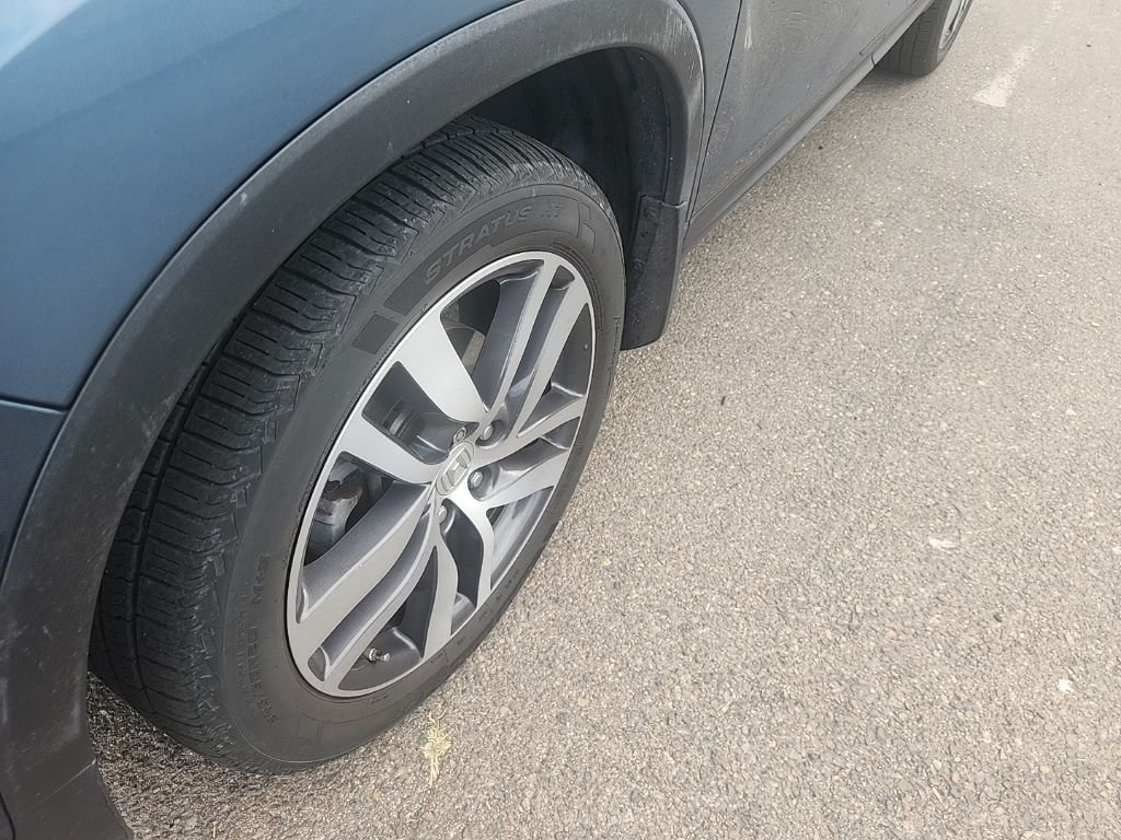 Used 2017 Blue Honda Touring image 8
