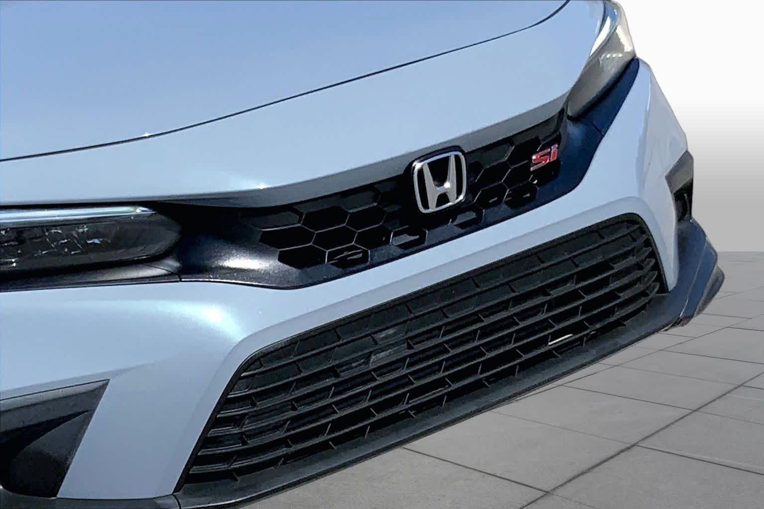 Certified Used 2023 Sonic Gray Pearl Honda  image 27