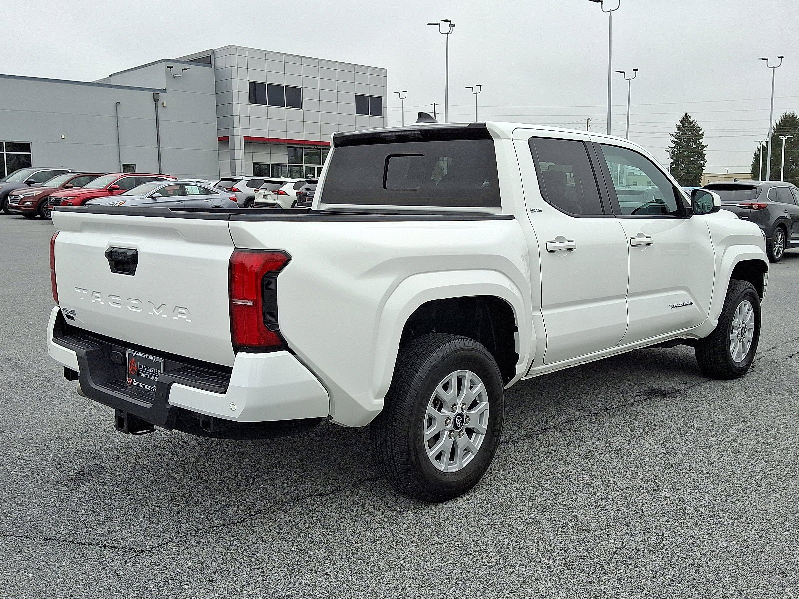 2024 Toyota Tacoma SR5 - Photo 7