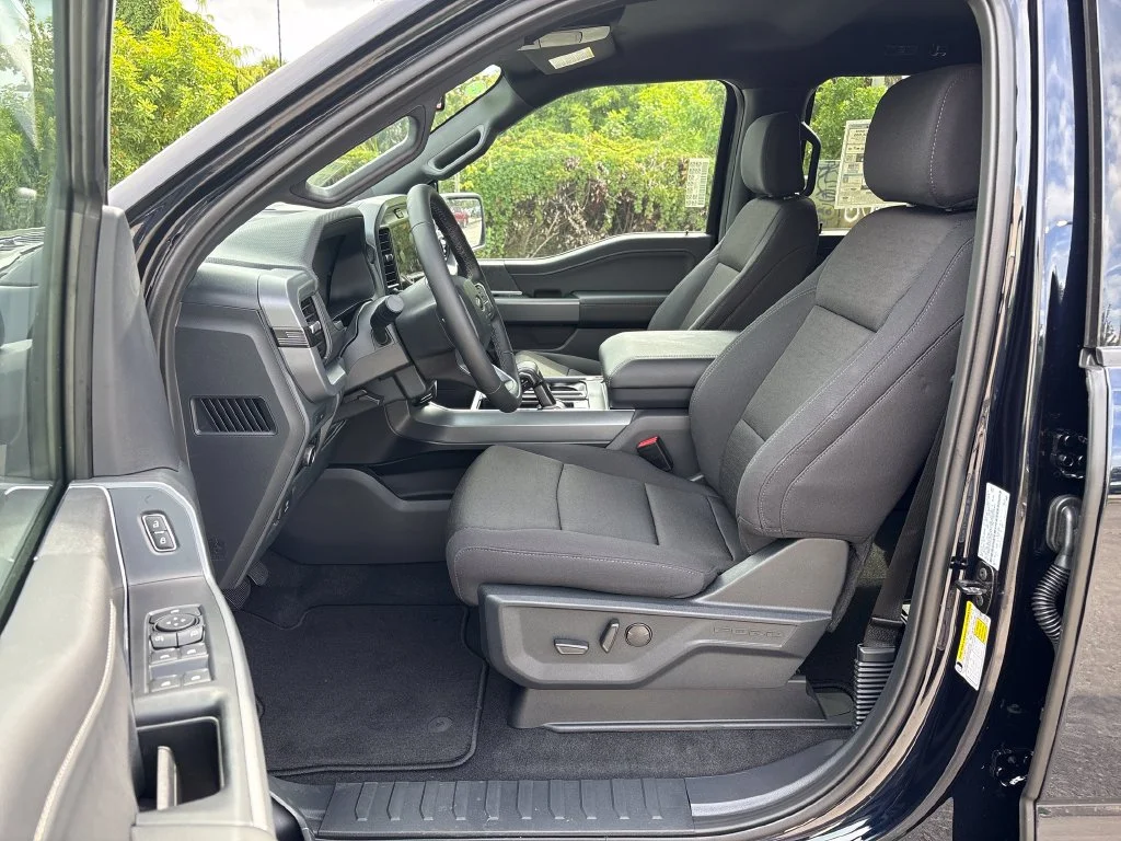 New 2026 Blue Ford XLT image 23