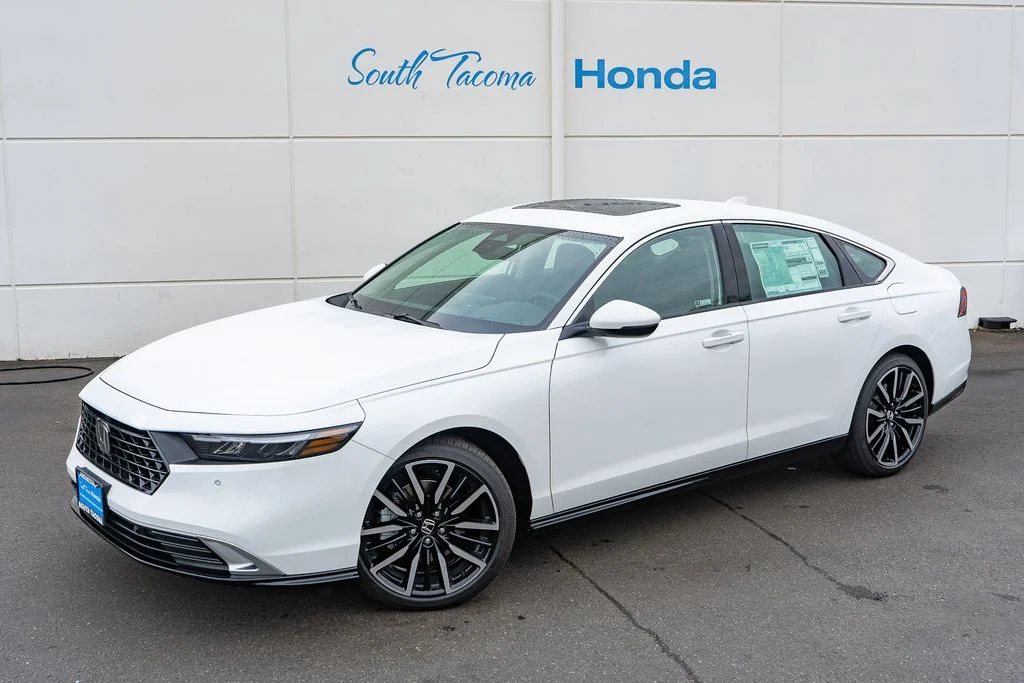 New 2026 Platinum White Pearl Honda Touring image 2