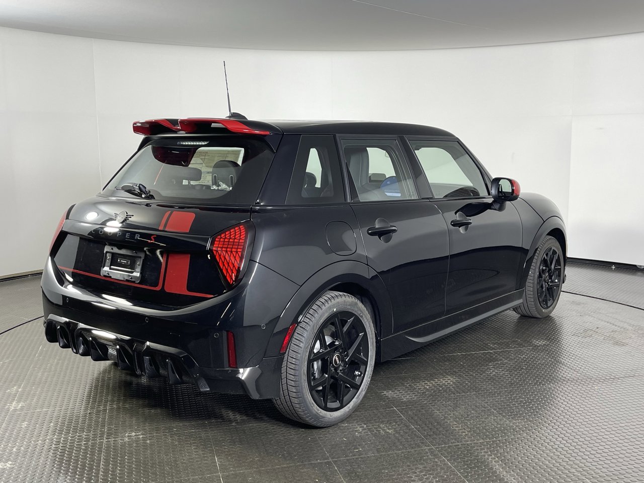 New 2026 Midnight Black II Metallic MINI ICONIC image 5