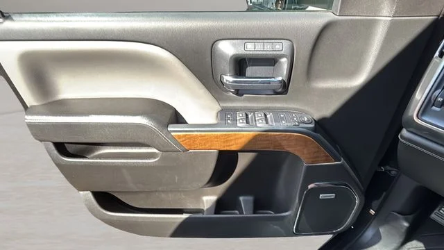 Used 2018 Gray Chevrolet LTZ image 16