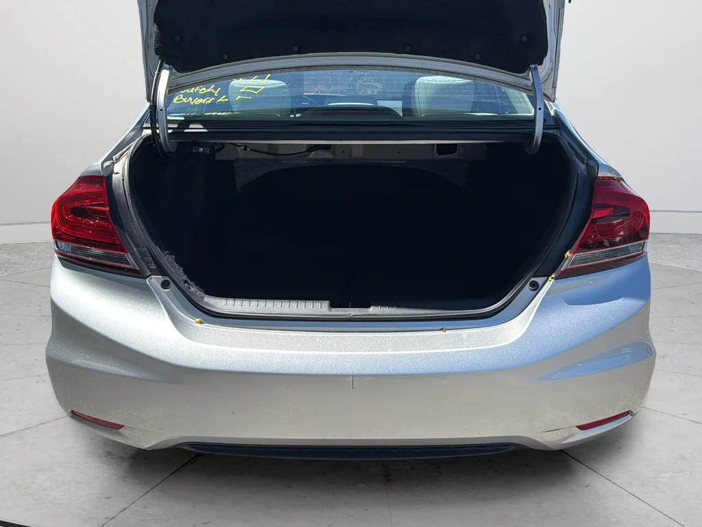 Used 2015  Honda LX image 15