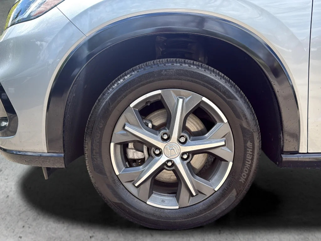 Used 2024  Honda EX-L image 18