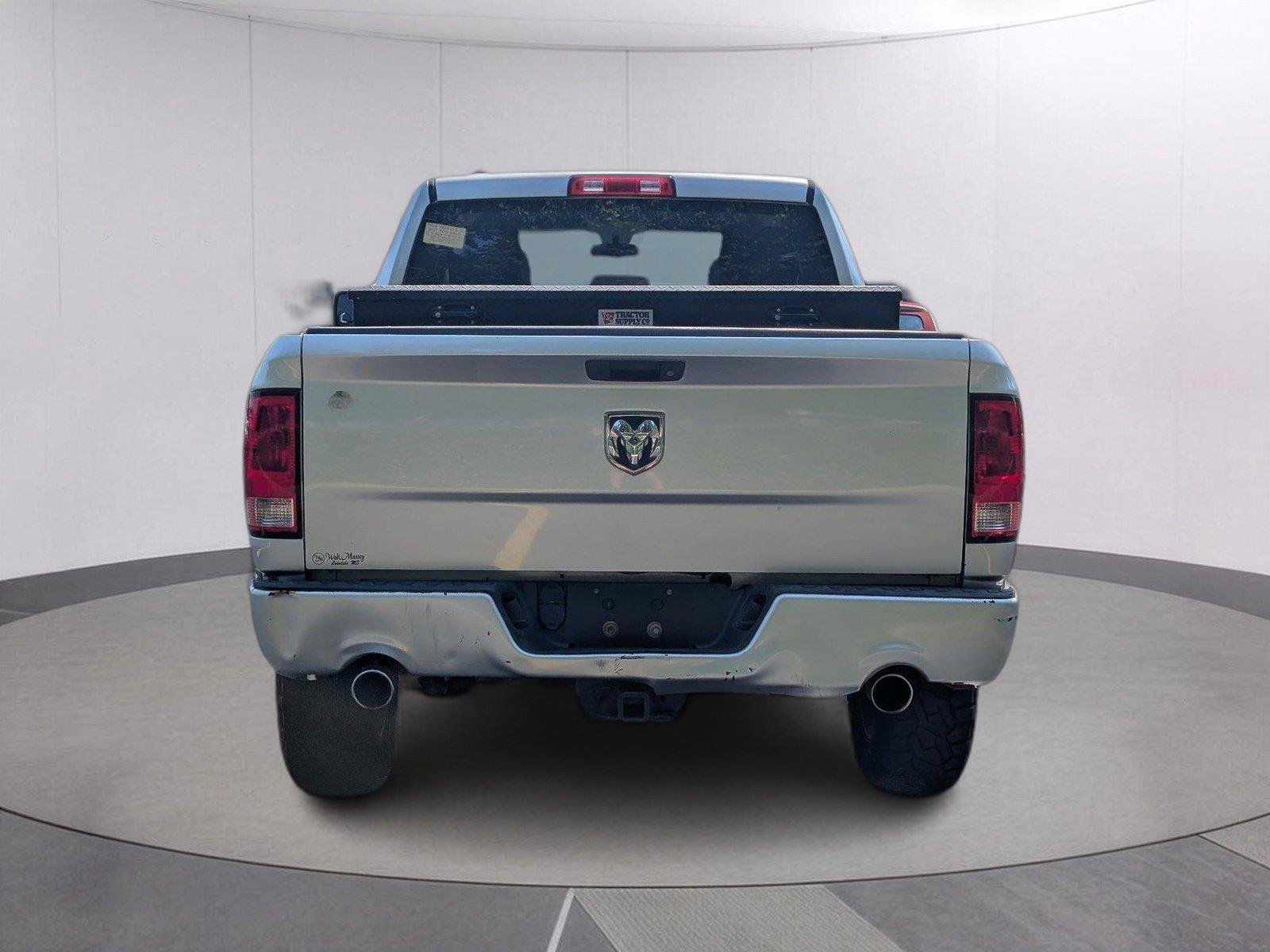 Used 2013 Bright Silver Metallic Ram Express image 4