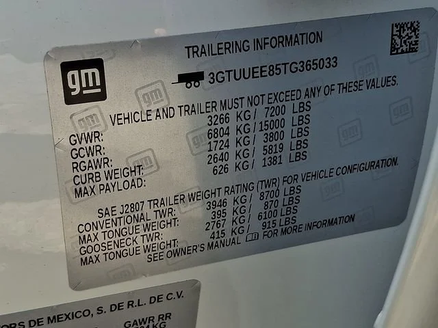 New 2026 Summit White GMC AT4 image 21