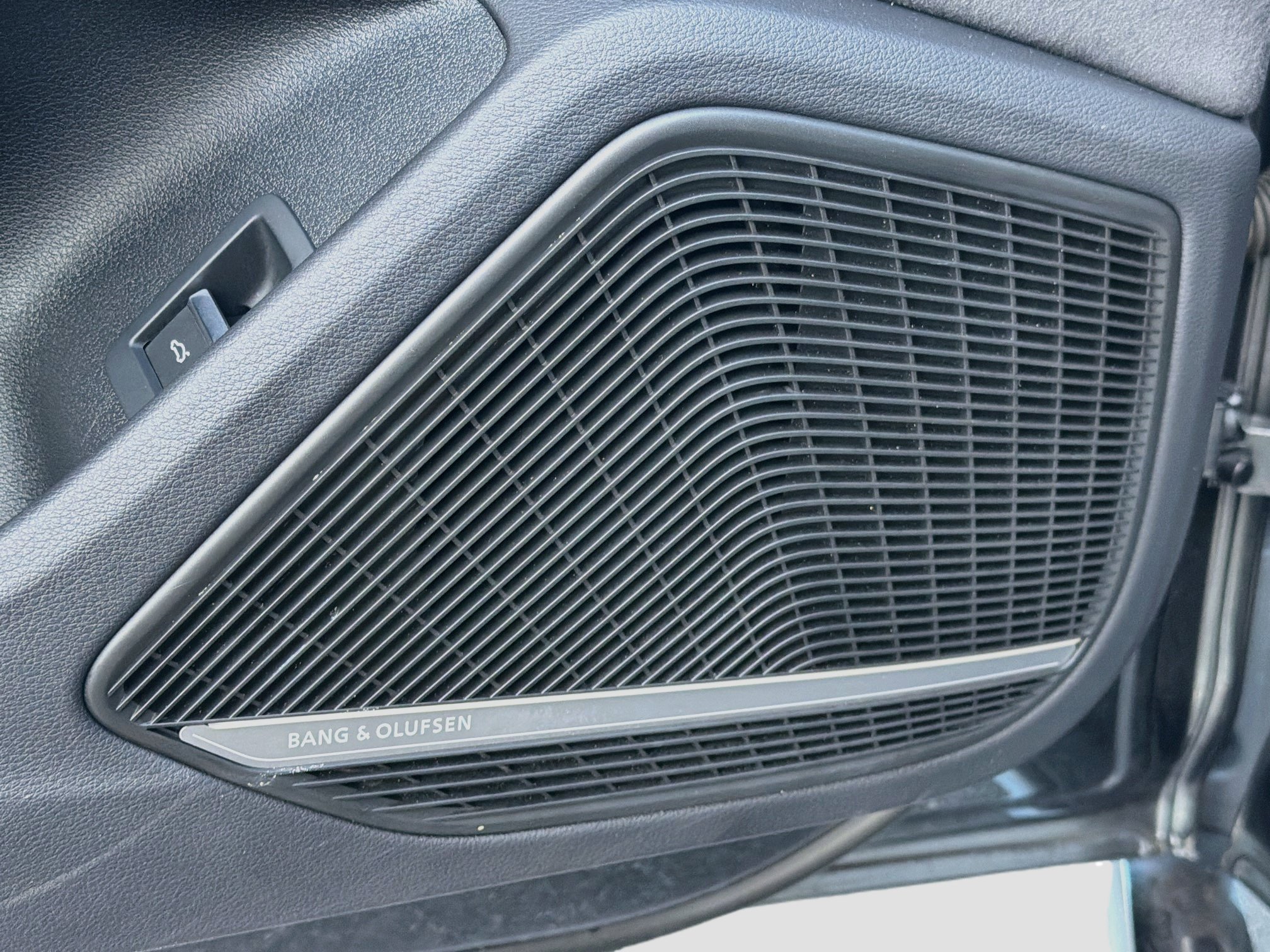 Used 2023 Daytona Gray Pearl Effect/Black Roof Audi Premium Plus image 22