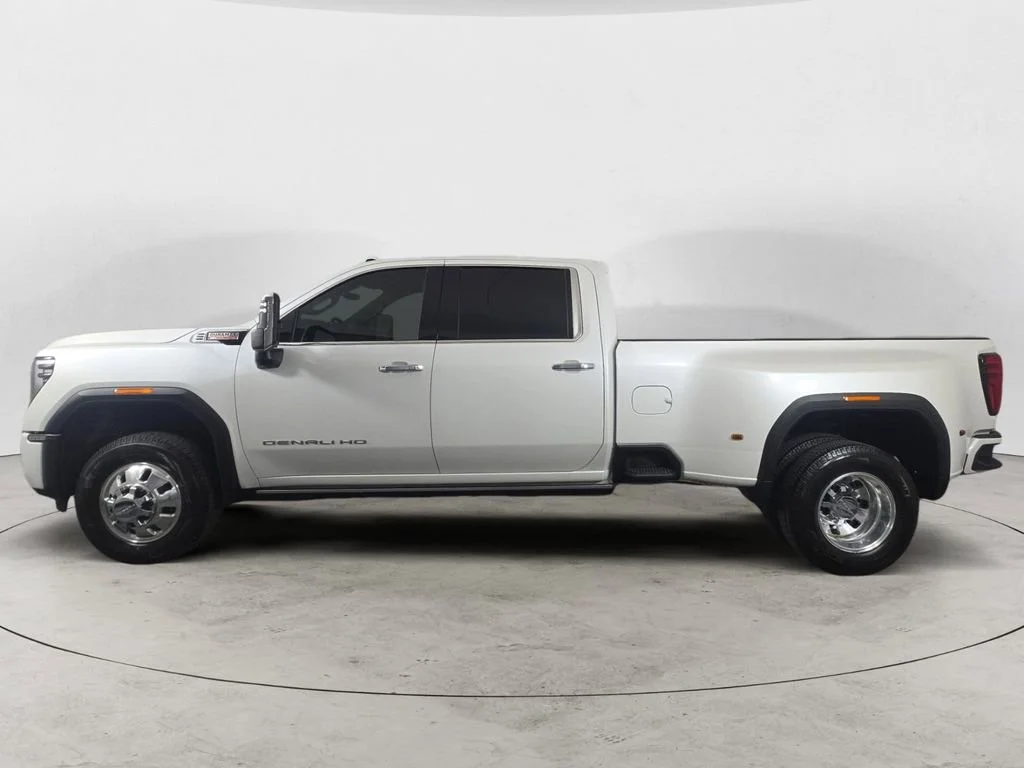Used 2024 White Frost Tricoat GMC Denali DRW image 2