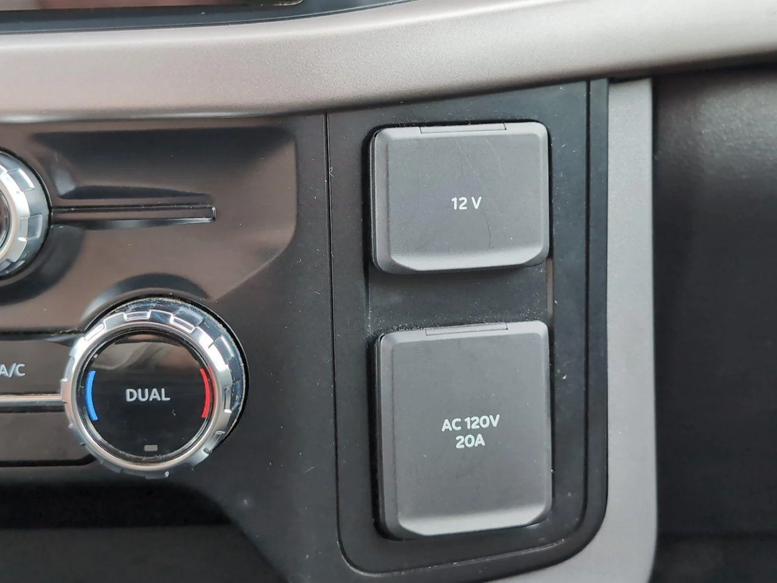 Used 2024 Carbonized Gray Ford XLT image 23