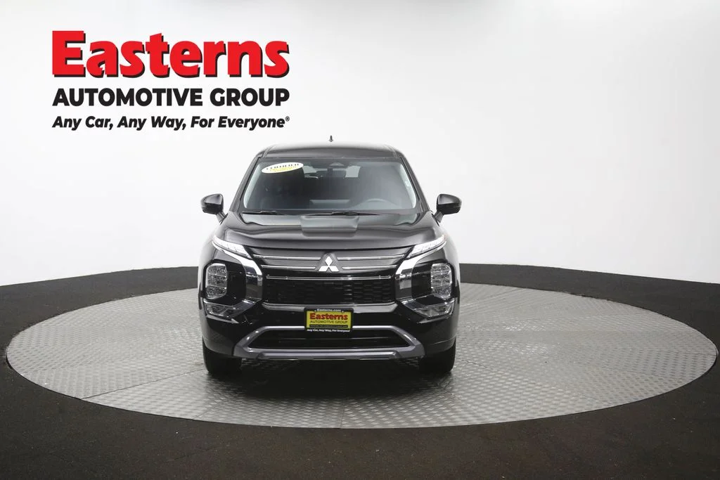 Used 2025 Black Mitsubishi SE image 53