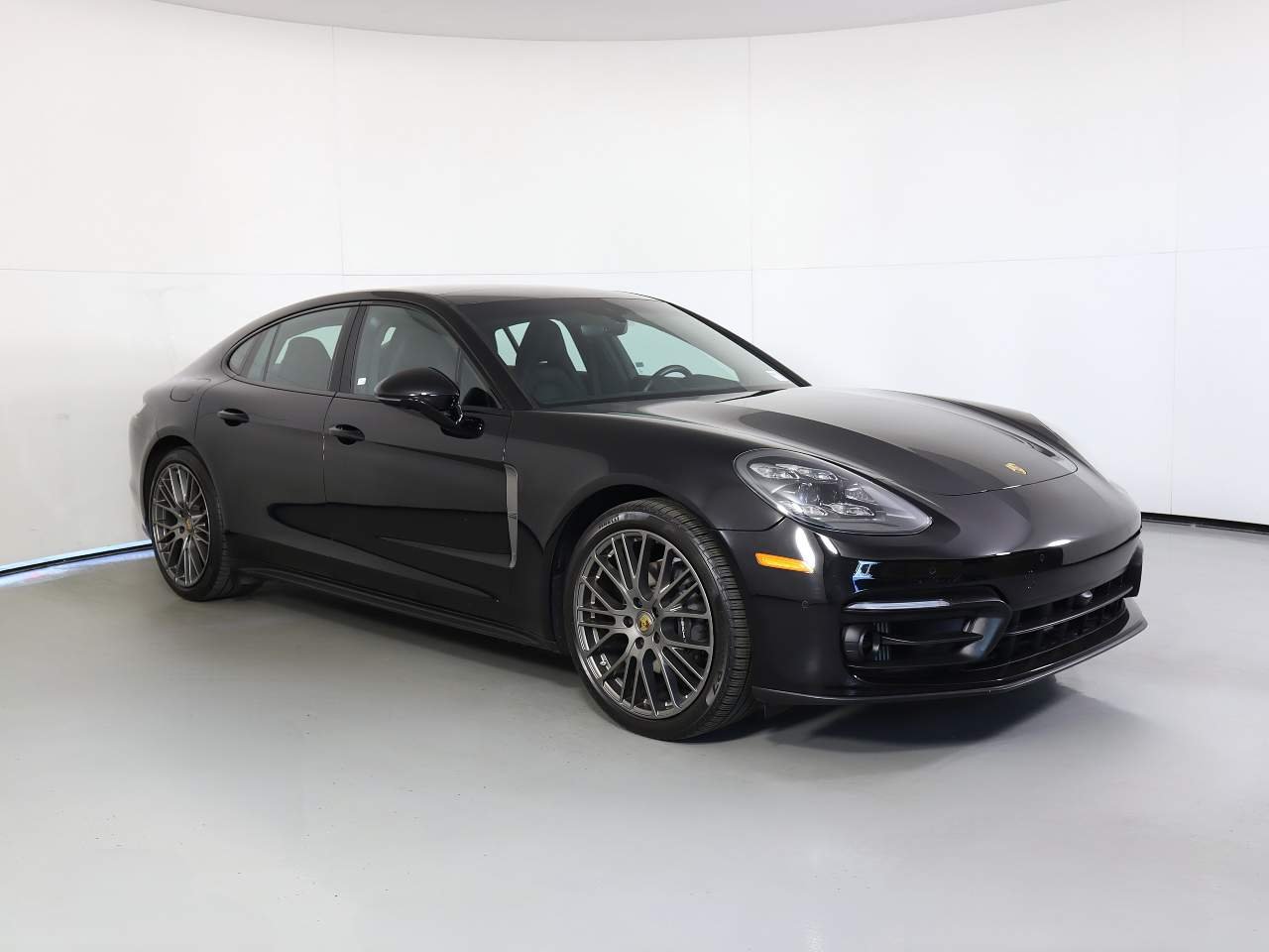 Used 2023 Black Porsche Platinum Edition image 9