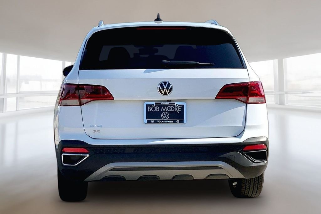 Used 2023 Pure White Volkswagen 1.5T SE image 4